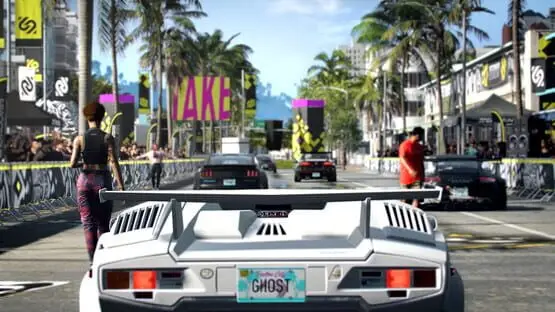 This contains a gameplay image of the game: Screenshot of Need for Speed: Heat - Deluxe Edition